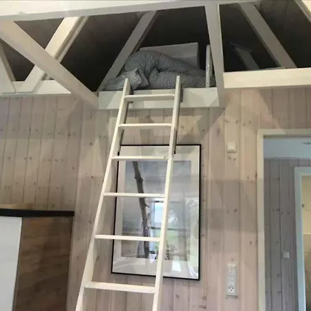 800m To The Lovely Little House Good View